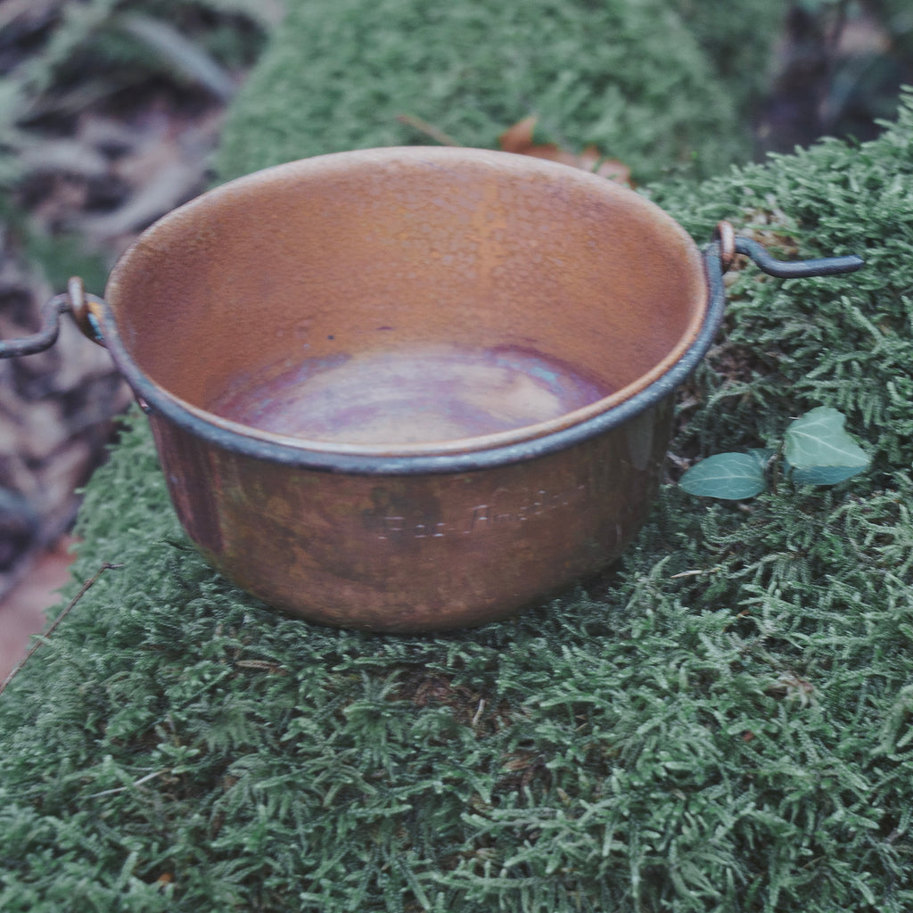 Scaled French Copper Hanging Cauldron — Engraved “Roc Amadour,” Rounded Bottom, Iron Handle