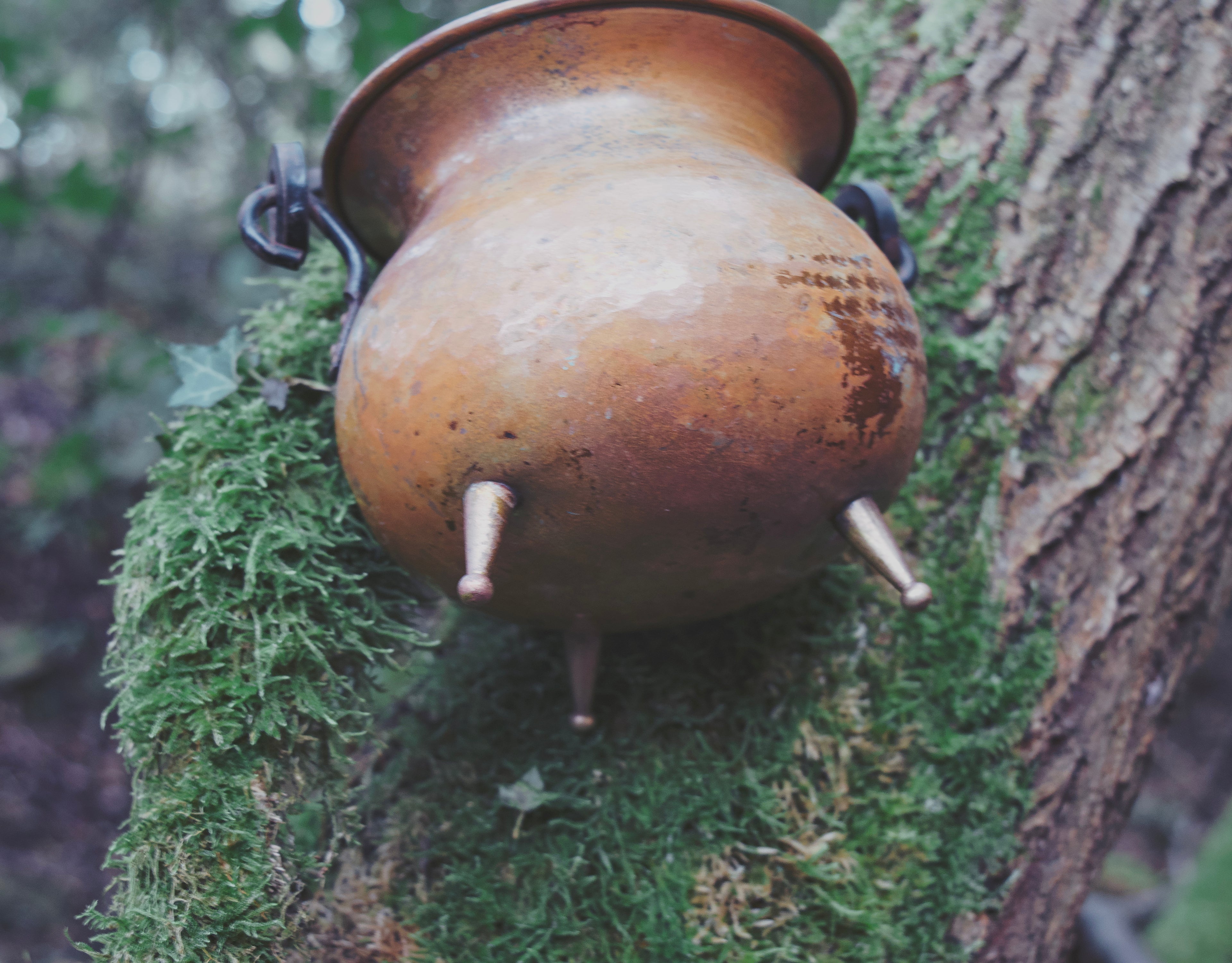 Small French Copper Cauldron on Three Legs — Wrought-Iron Handle, Brass Feet, Classical Form