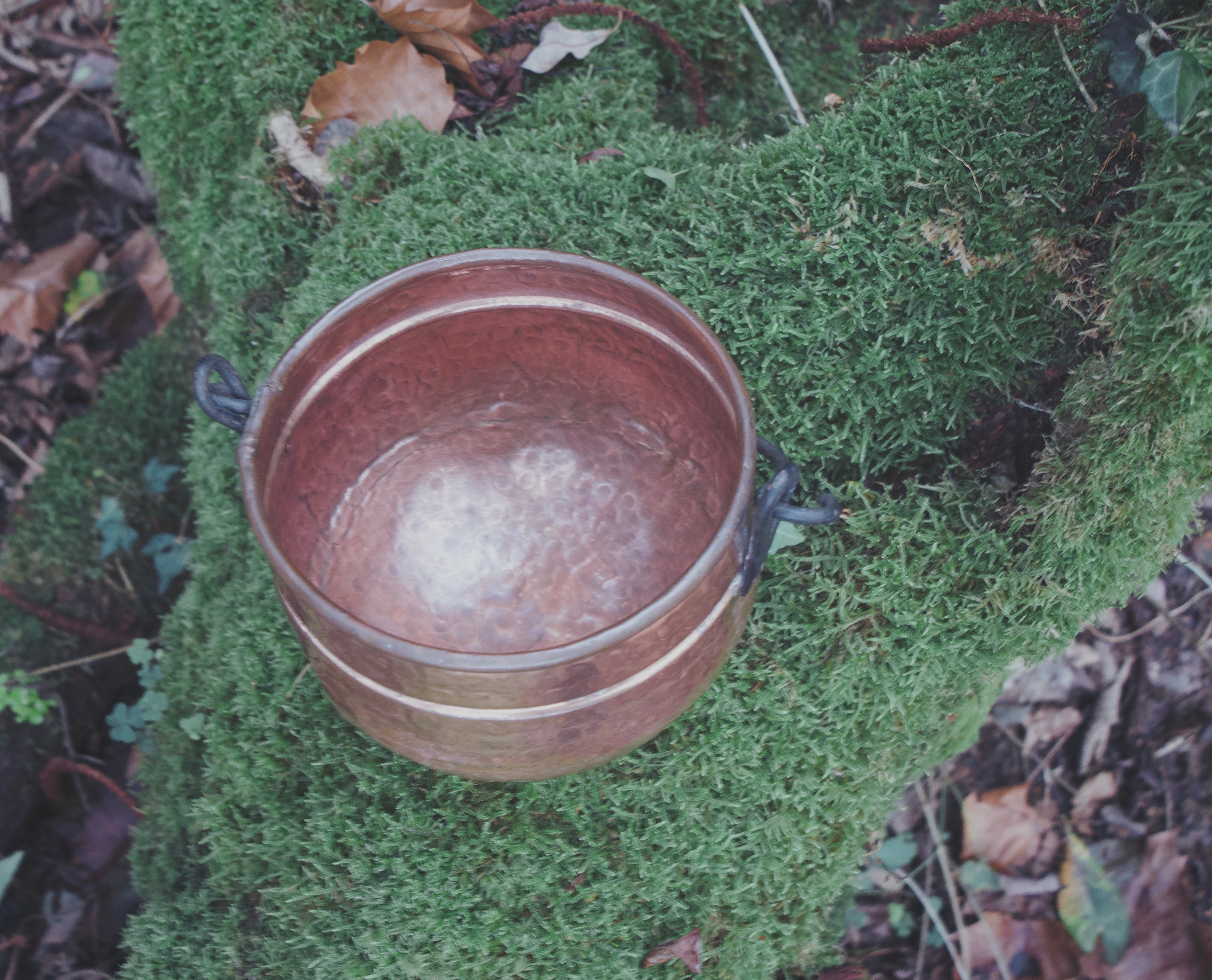 Antique-Style French Copper Hanging Cauldron — Mid-Sized, Hammered, Classic Occult Vessel