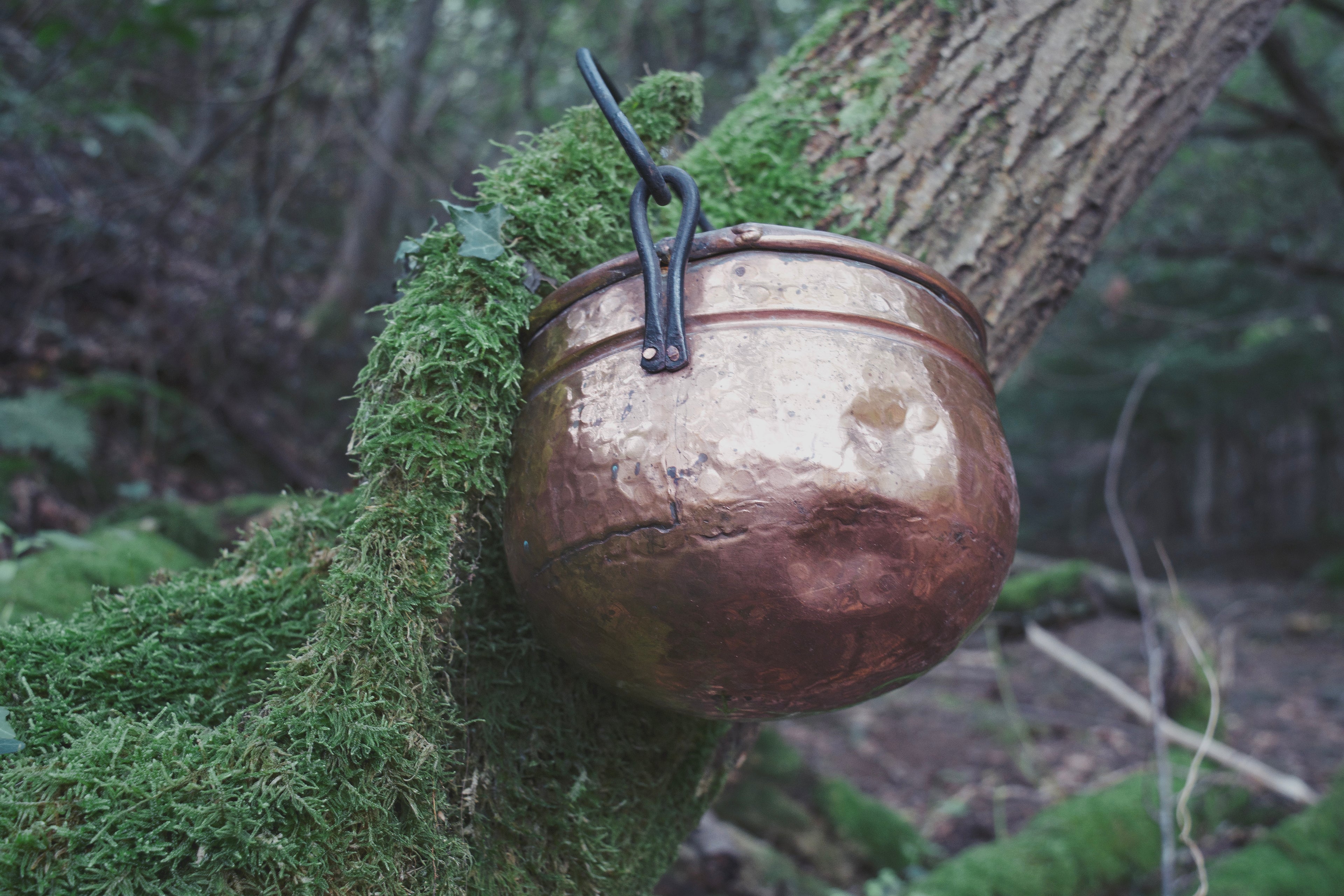 Antique-Style French Copper Hanging Cauldron — Mid-Sized, Hammered, Classic Occult Vessel