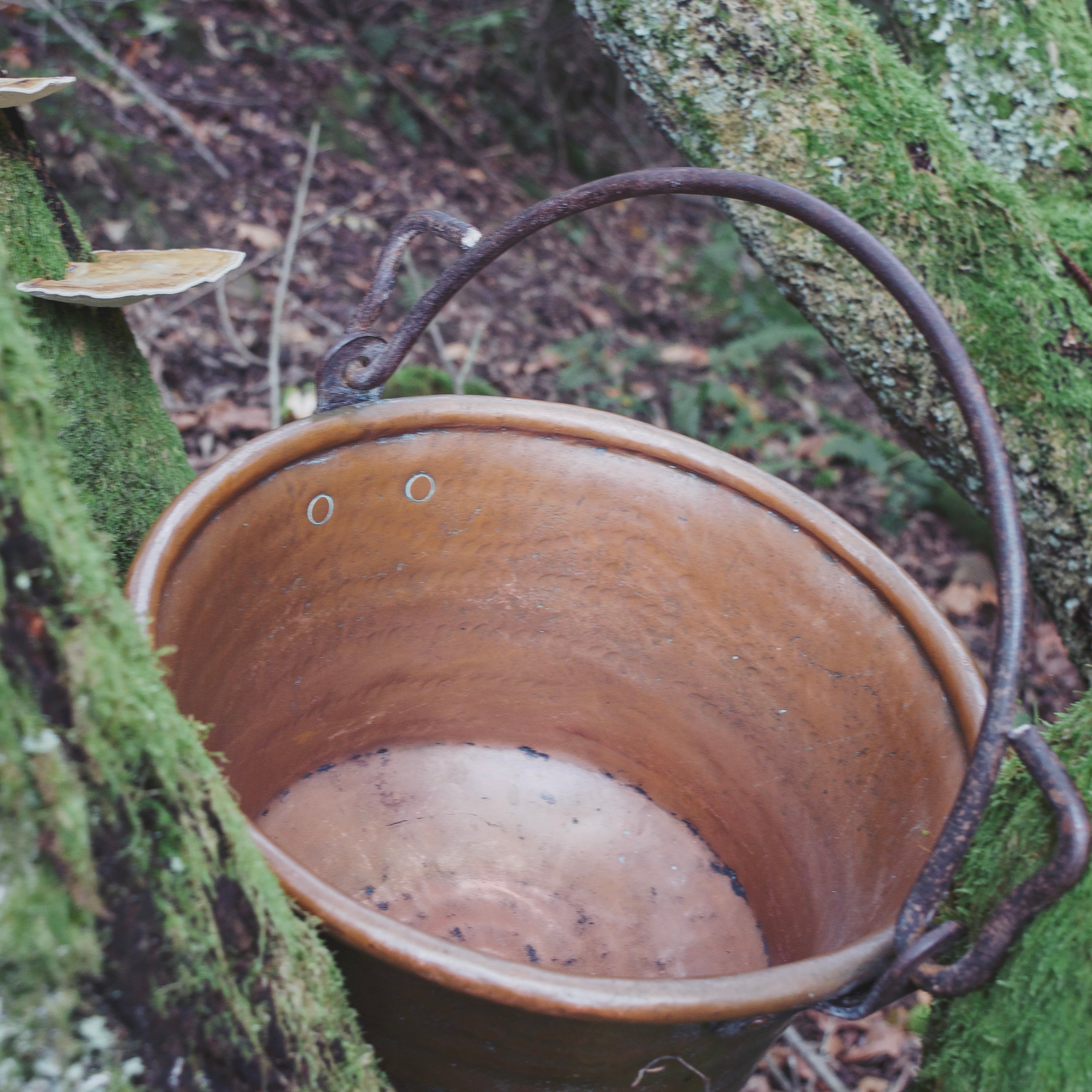 19th-Century French Hand-Forged Copper Hanging Cauldron — Heavy-Gauge, Hammered, and Born of the Old World Hearth
