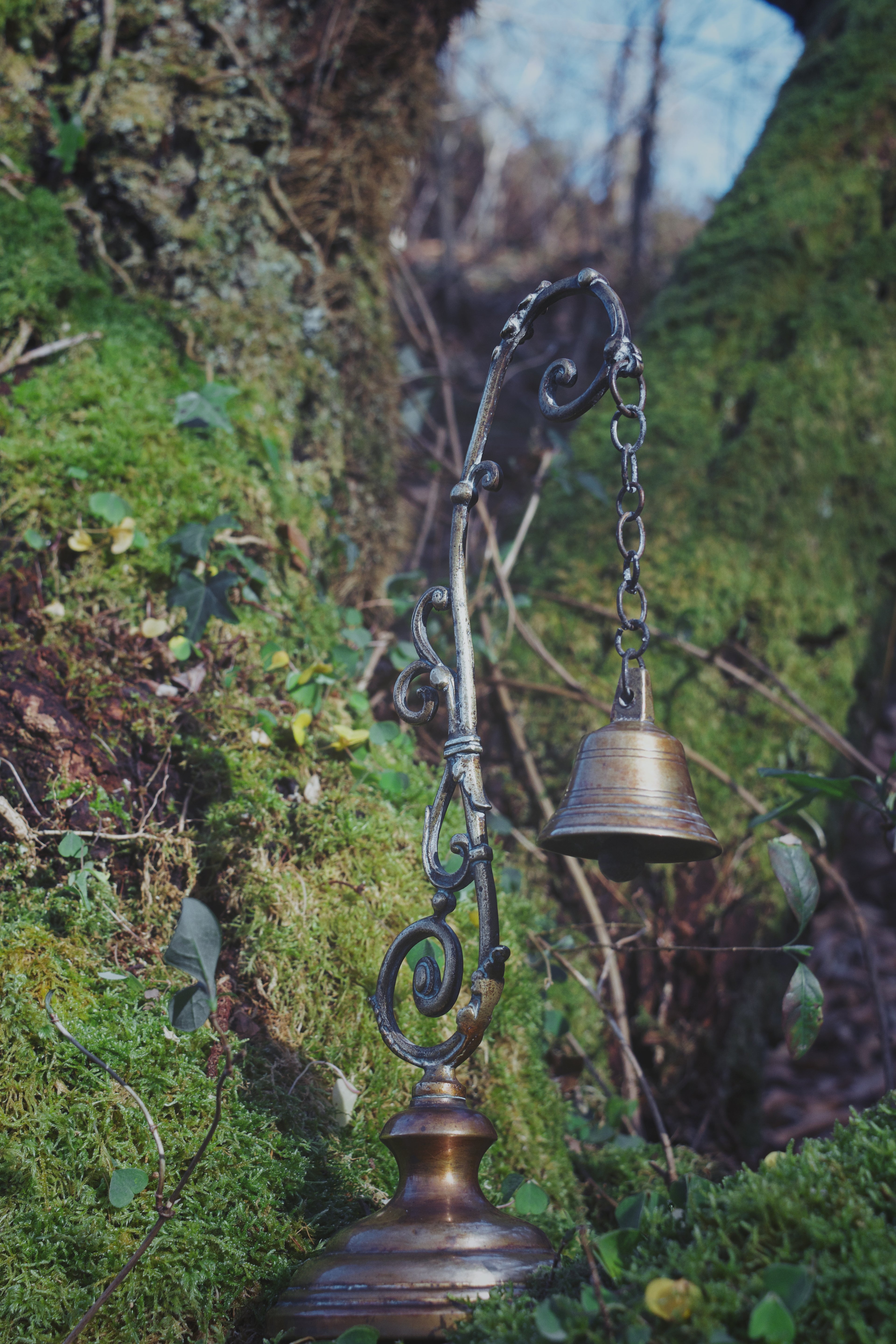 Finely Wrought Fairy Bell Curio – Playful Movement and Chime, Clochette Aesthetic
