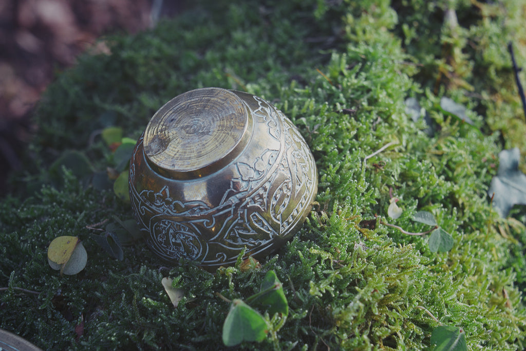 Persian Engraved Bronze Ritual Mortar & Pestle – Palm-Sized Mystical Relic