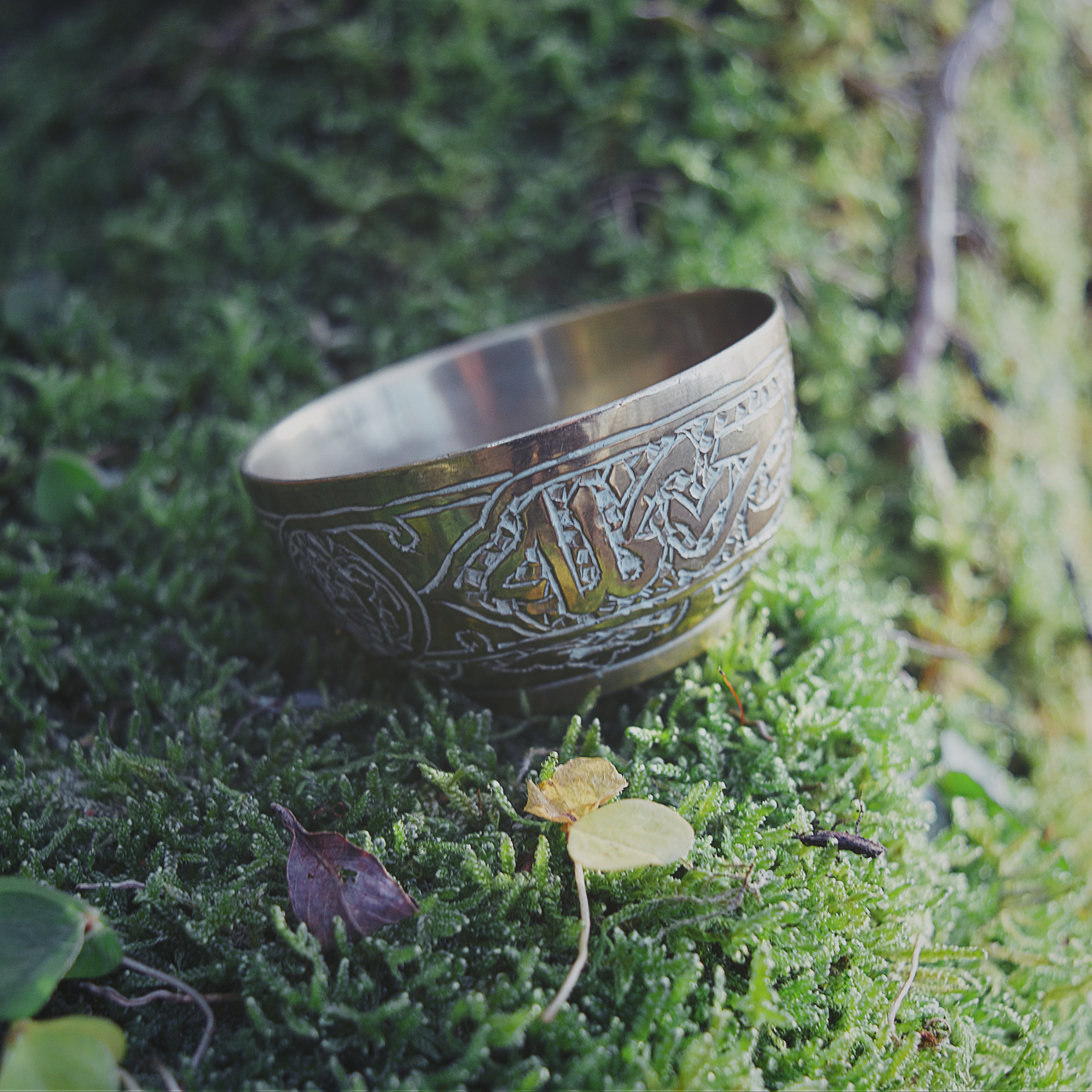 Persian Engraved Bronze Ritual Mortar & Pestle – Palm-Sized Mystical Relic