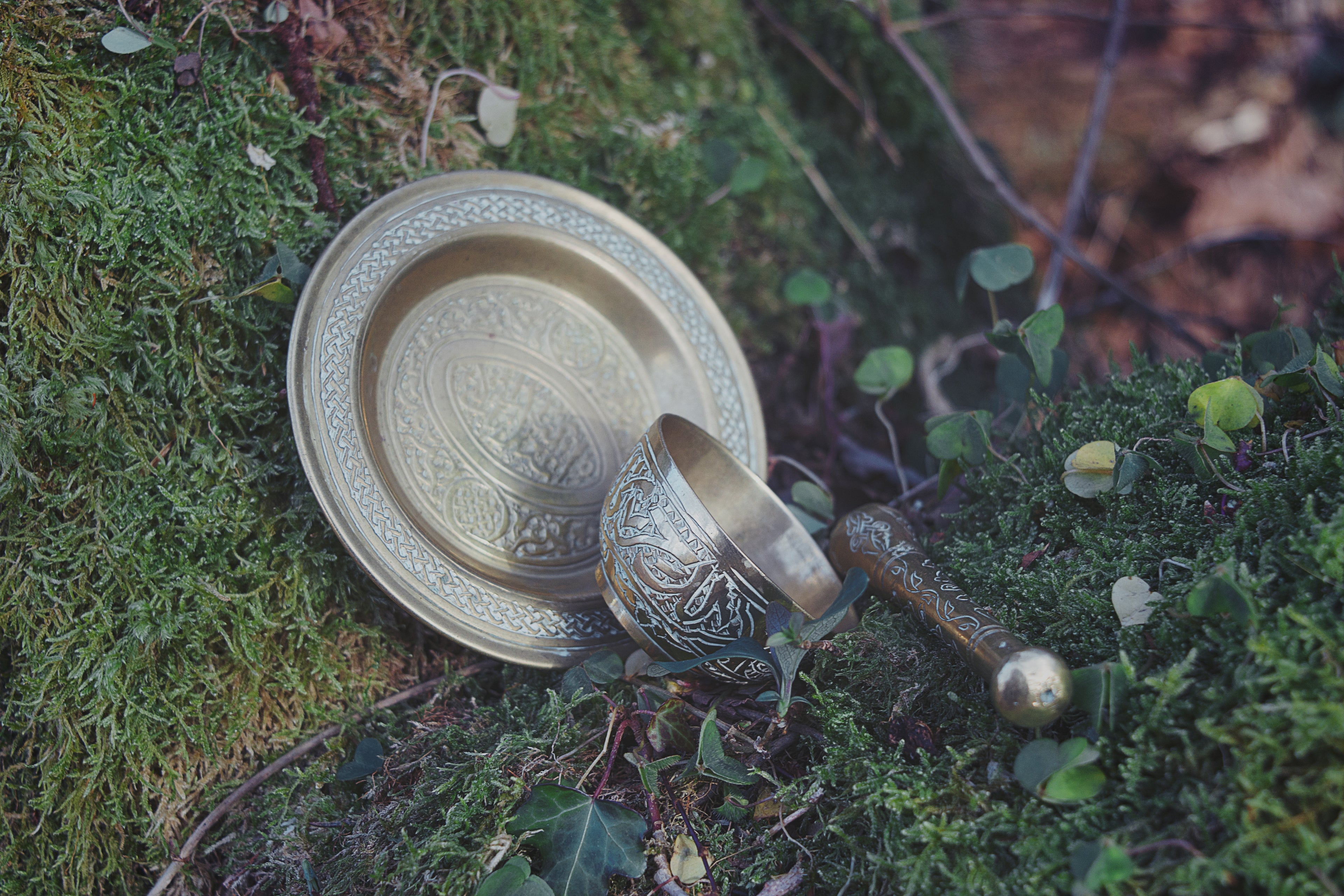 Persian Engraved Bronze Ritual Mortar & Pestle – Palm-Sized Mystical Relic