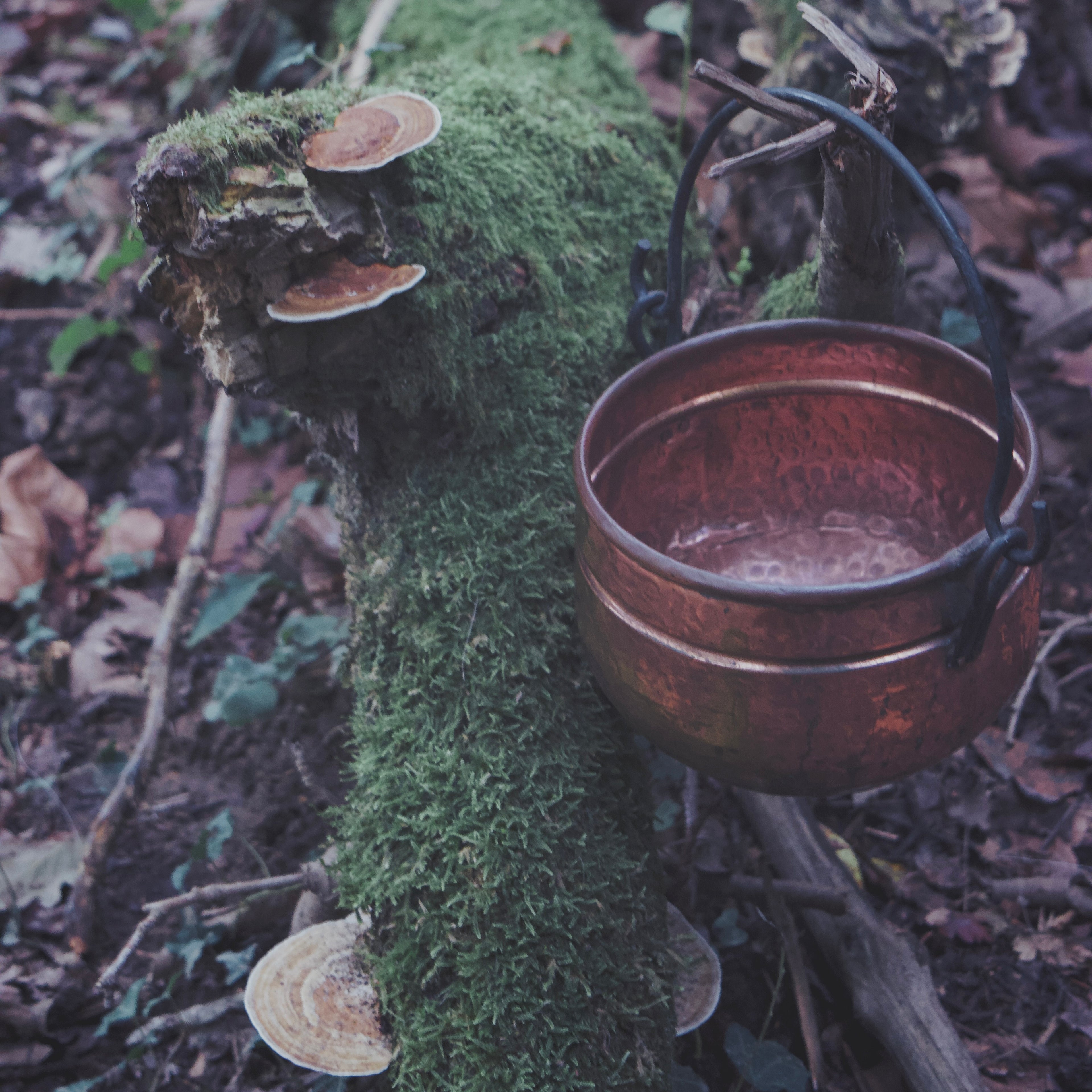 Antique-Style French Copper Hanging Cauldron — Mid-Sized, Hammered, Classic Occult Vessel