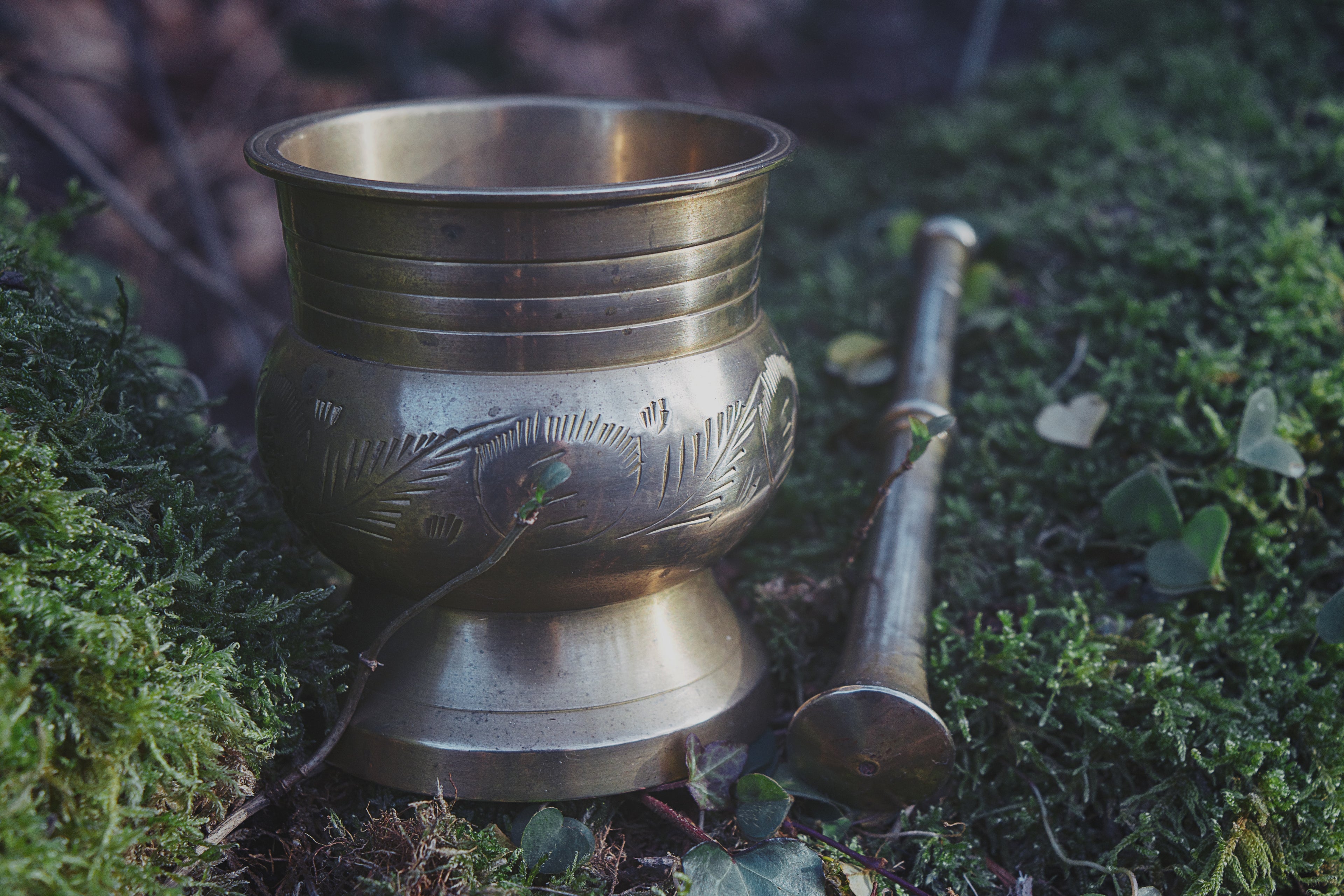 Bronze Apothecary Curio – Arcane Mortar & Pestle