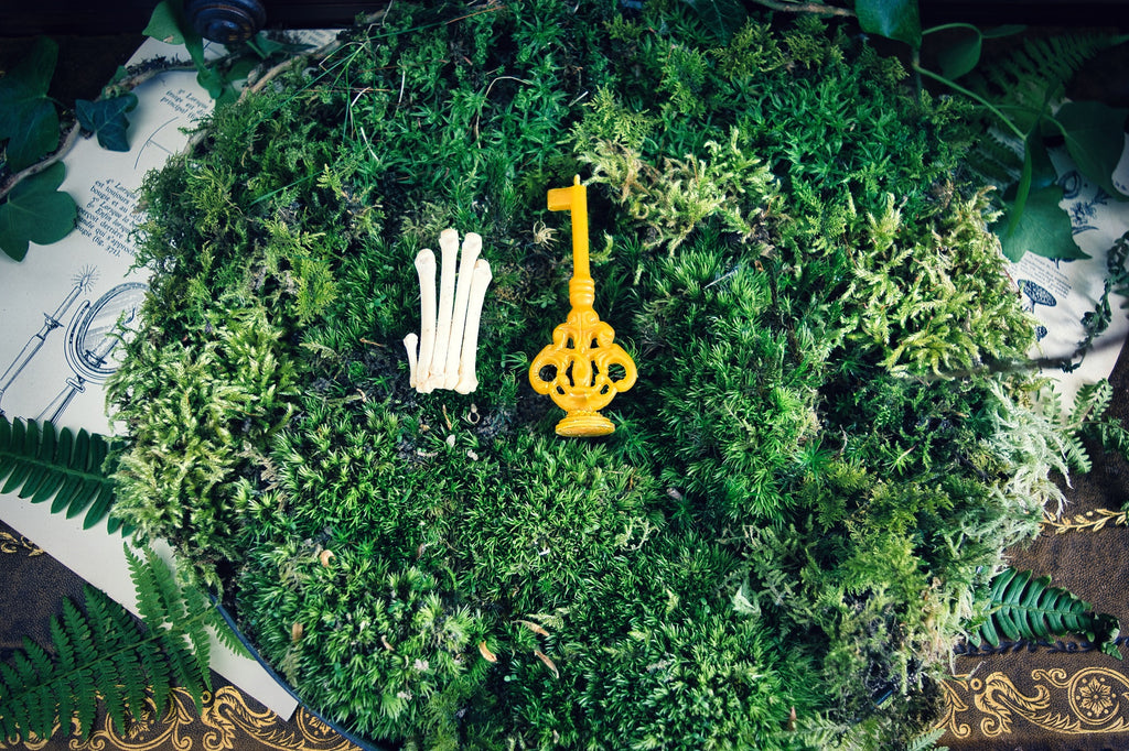 Exact Replica Skeleton Key Candle