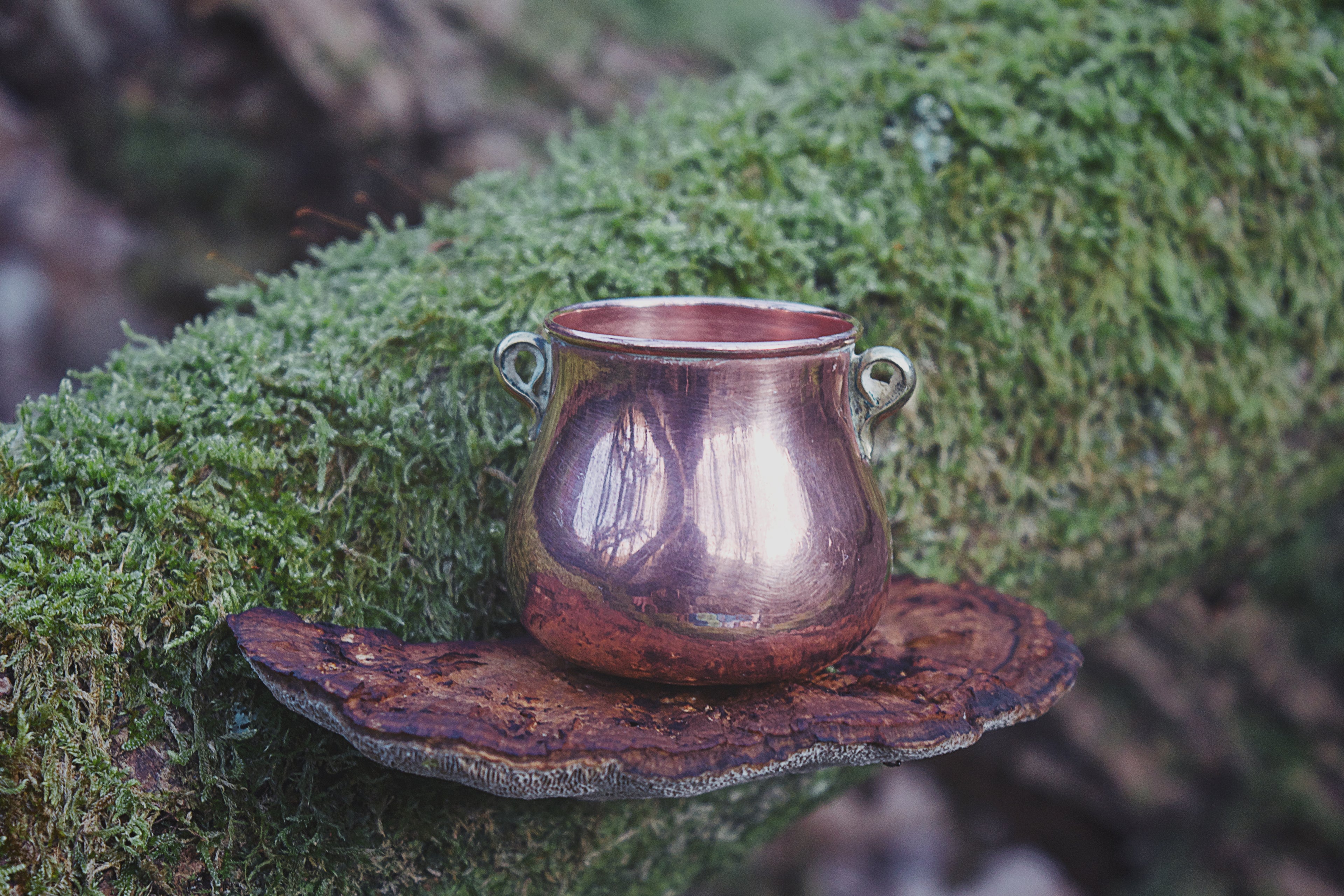 Tiny Faerie Copper Cauldron — Pocket-sized Potion Pot with Curved Belly & Bronze Handles
