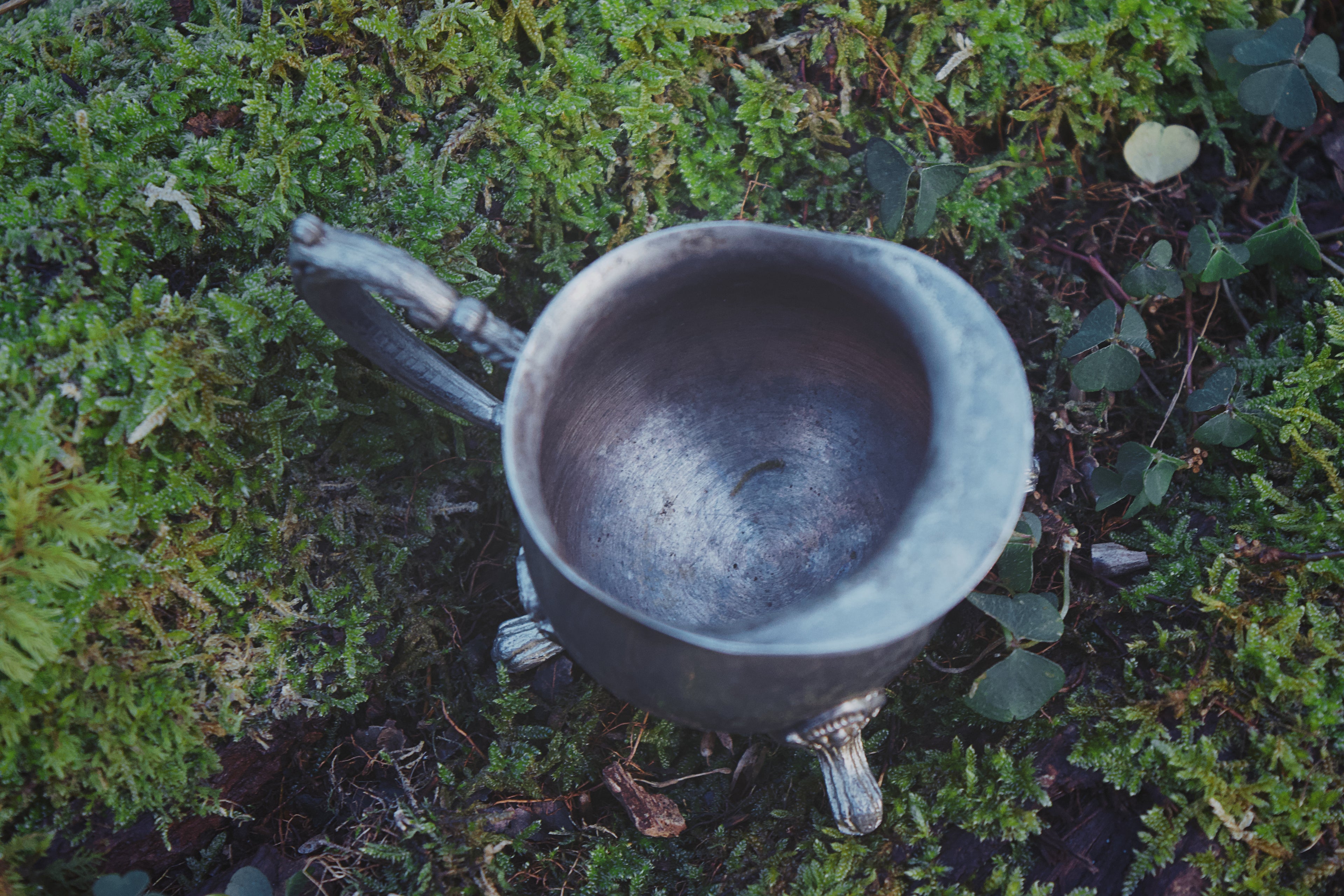 Whimsical Clawed Creamer – Tiny Curio of Enchanted Charm