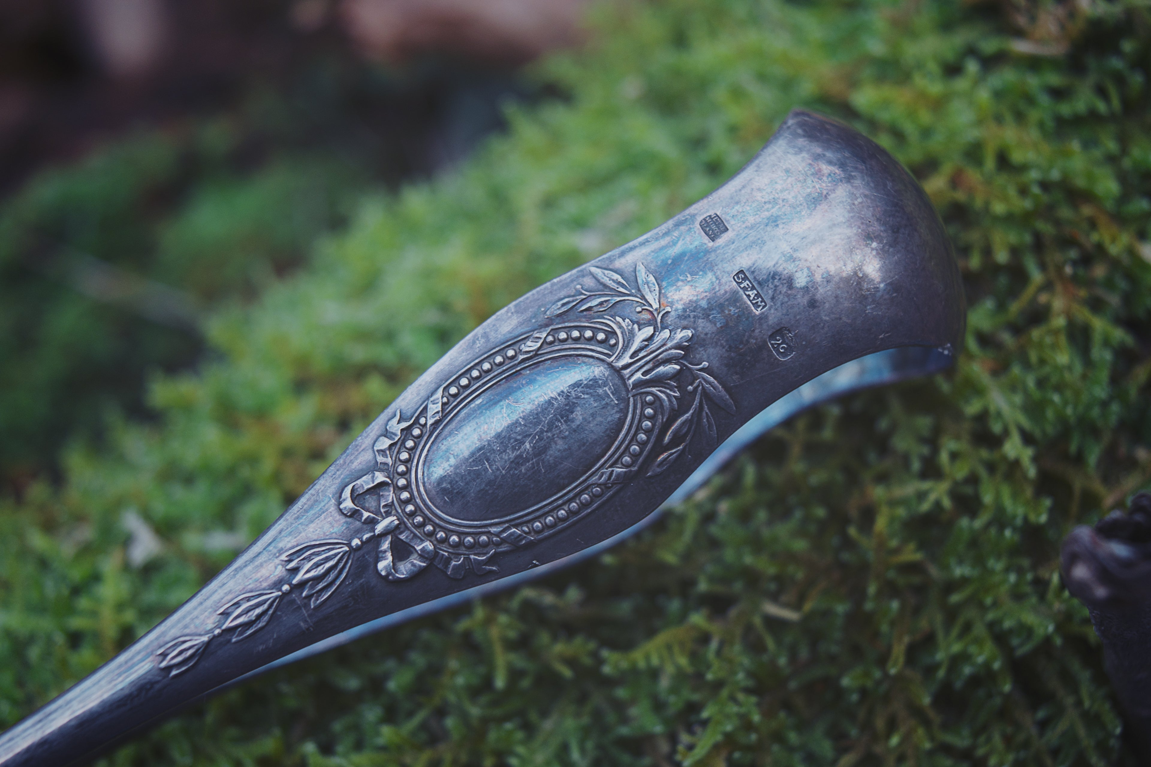 Lion Paw Ceremonial Pincers – Antique Silver Curio with Embossed Claws