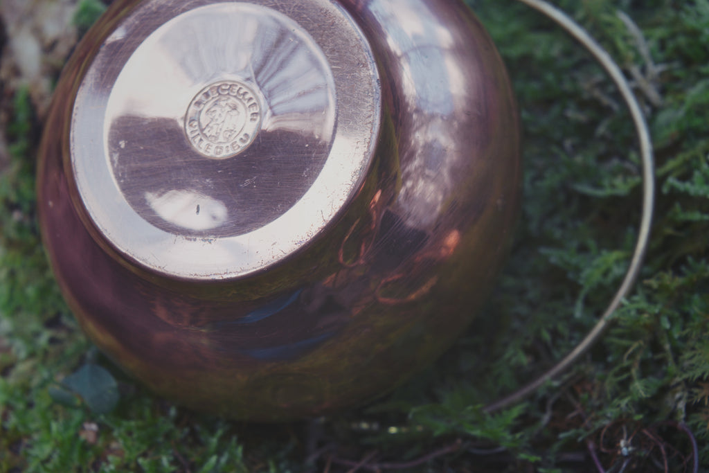 Compact Copper Cauldron — Iconic Pot-Bellied Form with Brass Finial Lid