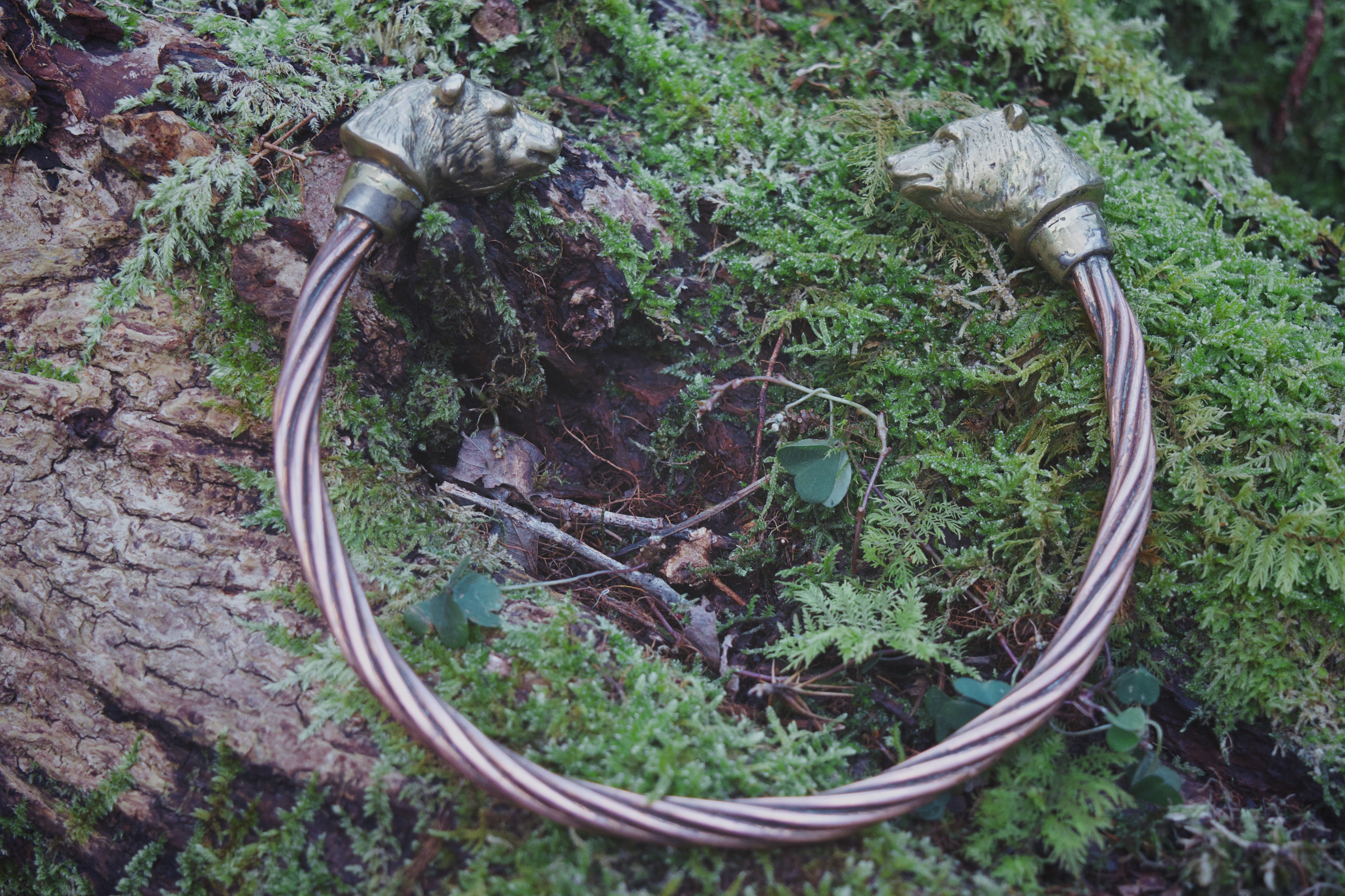 Extremely Rare Bronze & Copper Bear‑Headed Torque – Gaulish Warrior‑Druid Crown Relic