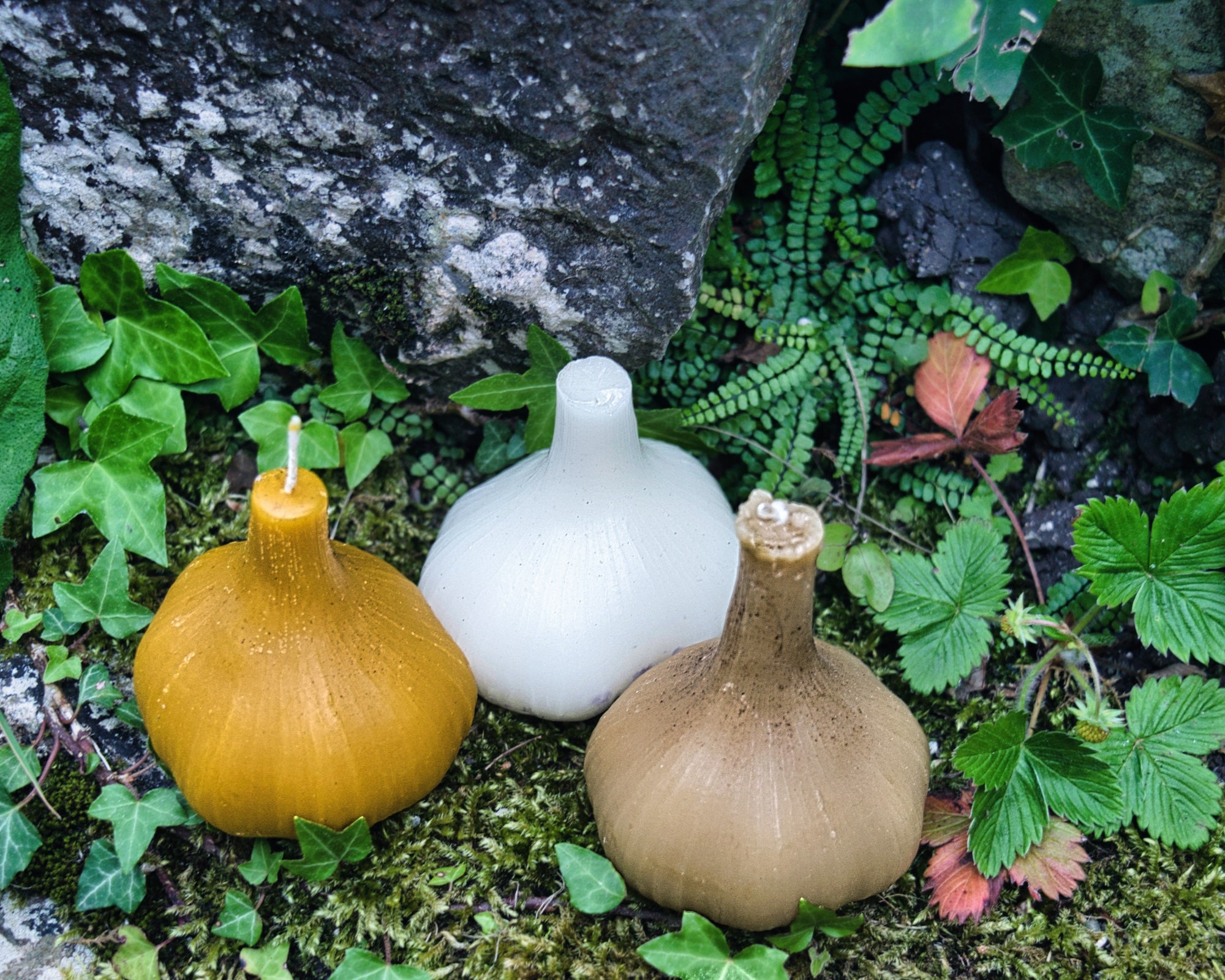 Hekate's Garlic Bulb Candle