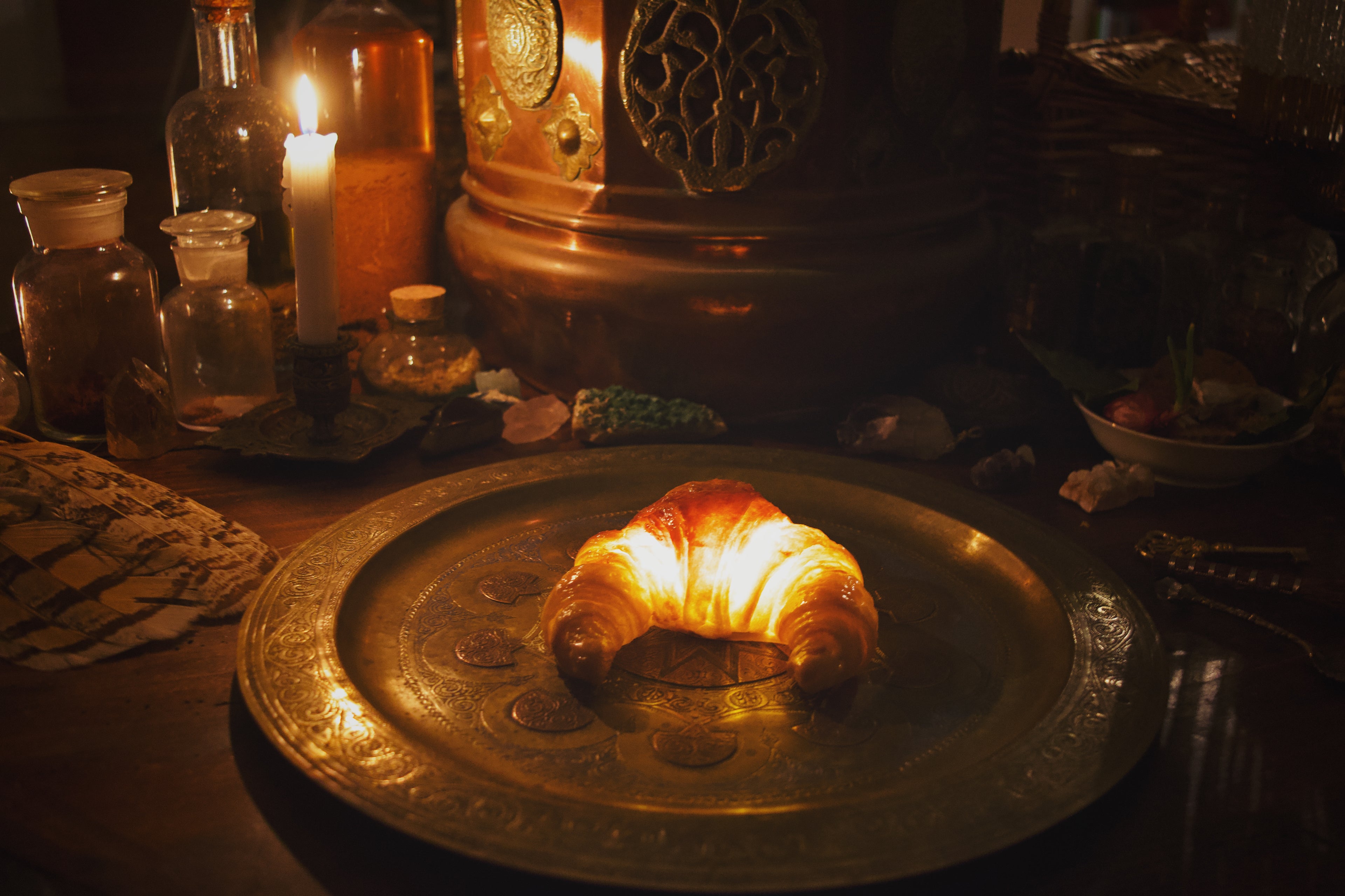 ✨🥐🌙 Lunula Crescens Croissant Lamp PRESALE 🌙🥐✨